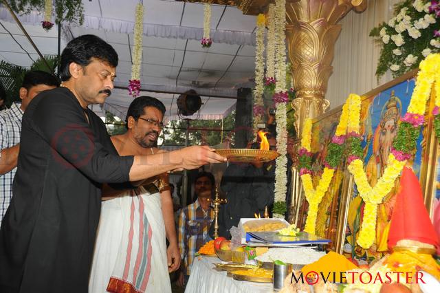 Ram Charan Yevadu Muhurat - 102