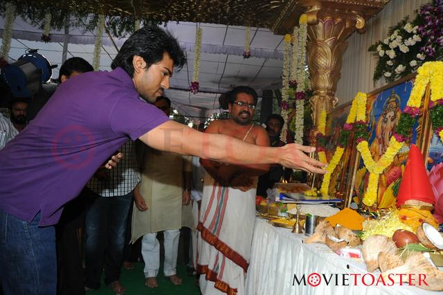 Ram Charan Yevadu Muhurat - 115