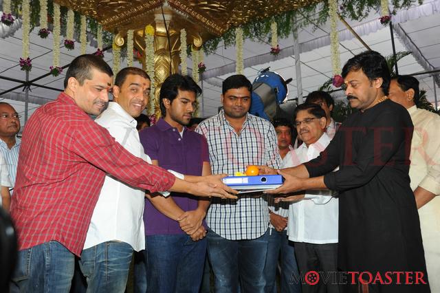 Ram Charan Yevadu Muhurat - 120