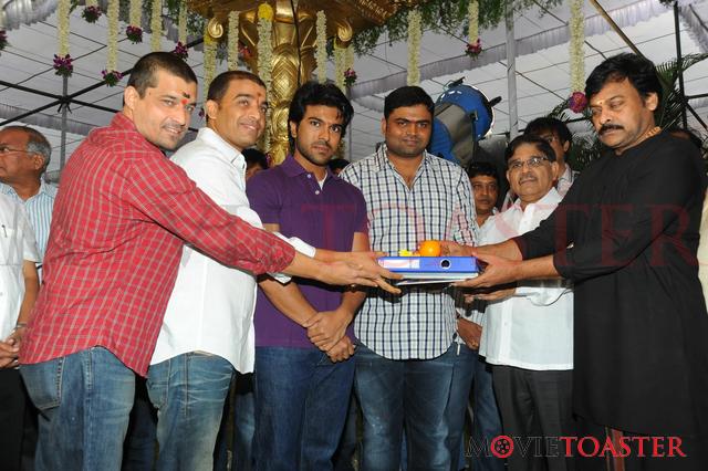 Ram Charan Yevadu Muhurat - 122