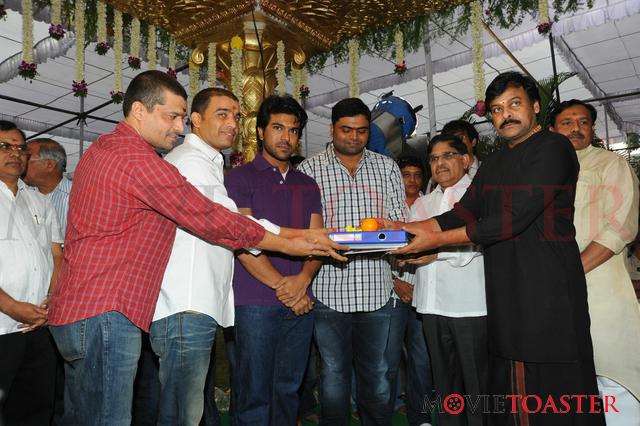 Ram Charan Yevadu Muhurat - 123