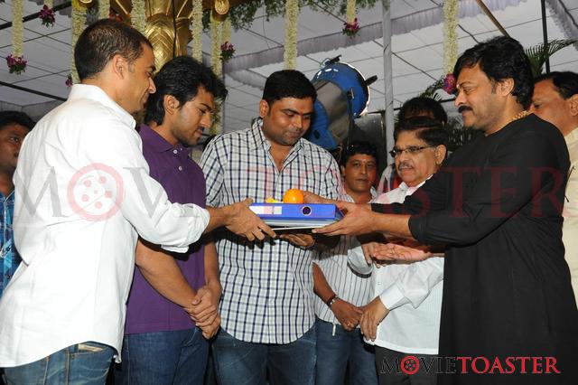 Ram Charan Yevadu Muhurat - 125