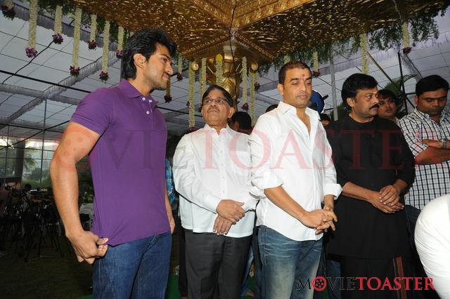 Ram Charan Yevadu Muhurat - 76